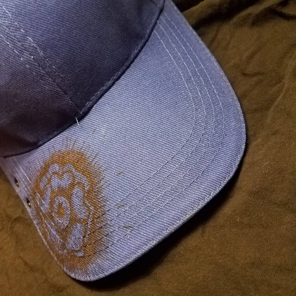 Distressed and its new - Picture 2 of 2